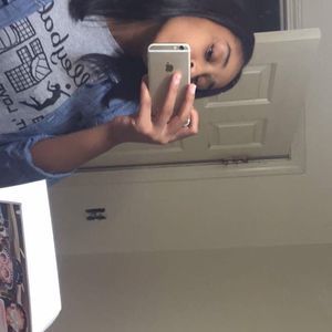 Meet your Posher, Keneisha